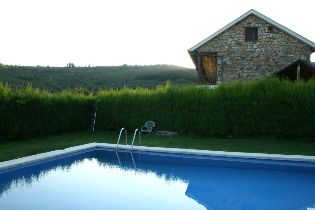 Alojamiento En Entorno Rural Los Trobos Villar de Otero ภายนอก รูปภาพ
