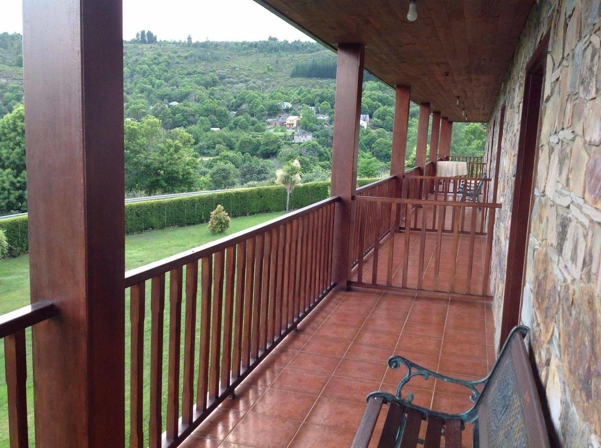 Alojamiento En Entorno Rural Los Trobos Villar de Otero ภายนอก รูปภาพ
